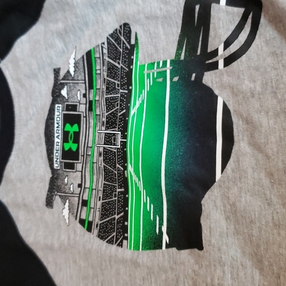 ADIDAS & Under Armour tops for boys - Picture 5 of 6